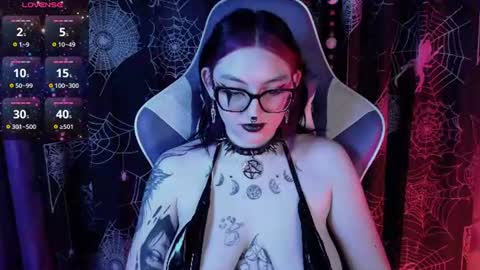 Kim Lennox online show from 07.08.26
