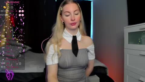 kimmy1_powell online show from 02.24.25