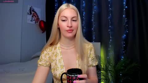 kimmy1_powell online show from 10.06.25