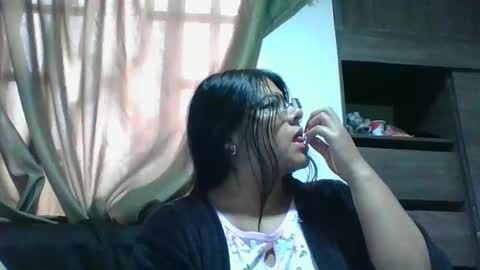 Snapshot of kimmy_kimmy_ chatting on 12.29.24 Kimmy online show from 12.29.24