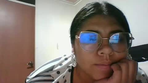 Snapshot of kimmy_kimmy_ chatting on 01.14.25 Kimmy online show from 01.14.25