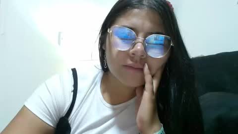 Snapshot of kimmy_kimmy_ chatting on 03.10.25 Kimmy online show from 03.10.25