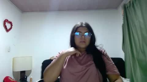 Snapshot of kimmy_kimmy_ chatting on 10.21.25 Kimmy online show from 10.21.25