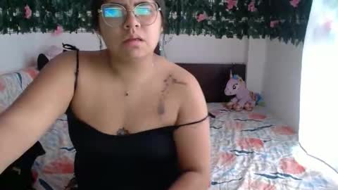 Snapshot of kimmy_kimmy_ chatting on 11.19.25 Kimmy online show from 11.19.25