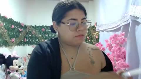 Snapshot of kimmy_kimmy_ chatting on 11.28.25 Kimmy online show from 11.28.25