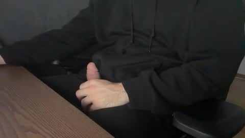 Snapshot of kimmy_muc chatting on 10.27.25 kimmy_muc online show from 10.27.25