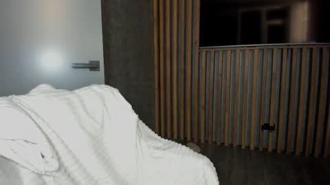 Snapshot of kimmy_sunn chatting on 10.19.25 Kimmy online show from 10.19.25