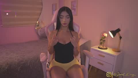 Snapshot of kimmy_sweet_ chatting on 11.06.25 Kimmy online show from 11.06.25