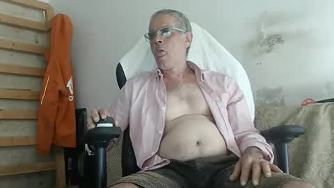 Snapshot of kimo372 chatting on 11.12.25 kimo372 online show from 11.12.25