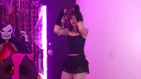 Kind Scarlett online show from 10.29.25