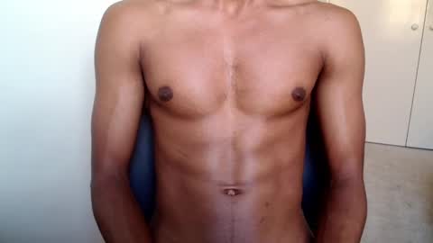 Snapshot of kinda_horny_right_now chatting on 03.09.25 Isaac online show from 03.09.25