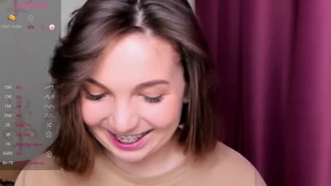 Snapshot of kindhazelhere_ chatting on 02.08.25 Hazel online show from 02.08.25