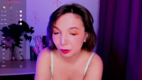 Snapshot of kindhazelhere_ chatting on 10.25.25 Hazel online show from 10.25.25