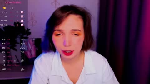 Snapshot of kindhazelhere_ chatting on 10.27.25 Hazel online show from 10.27.25