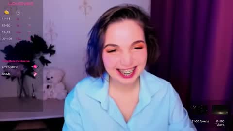 Snapshot of kindhazelhere_ chatting on 11.04.25 Hazel online show from 11.04.25