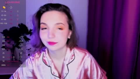 Snapshot of kindhazelhere_ chatting on 11.19.25 Hazel online show from 11.19.25