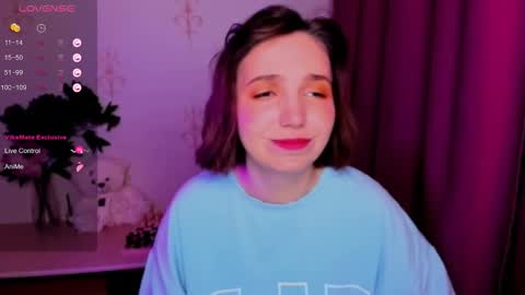 Snapshot of kindhazelhere_ chatting on 11.26.25 Hazel online show from 11.26.25