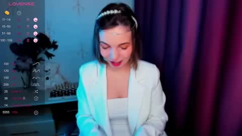 Snapshot of kindhazelhere_ chatting on 12.04.25 Hazel online show from 12.04.25