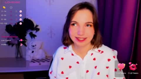 Hazel online show from 01.08.26