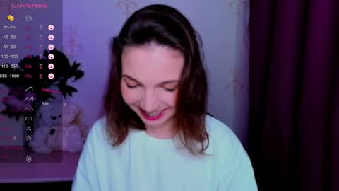 Snapshot of kindhazelhere_ chatting on 06.09.26 Hazel online show from 06.09.26