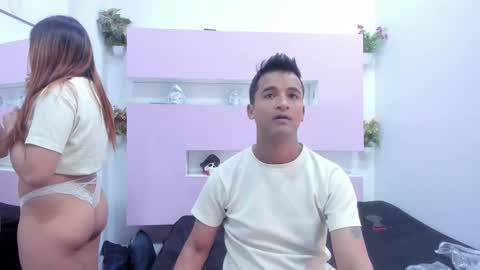 Snapshot of king2_and_queen2 chatting on 09.19.25 NIKKY AND MAIK online show from 09.19.25