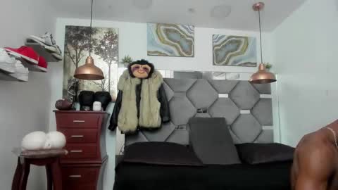 HOT MEN BLACK online show from 11.13.25