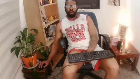 Snapshot of king_mallik chatting on 11.11.25 Malik online show from 11.11.25