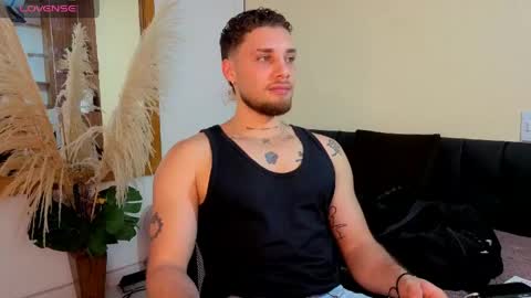 Snapshot of king_meruem chatting on 05.08.26 king_meruem online show from 05.08.26