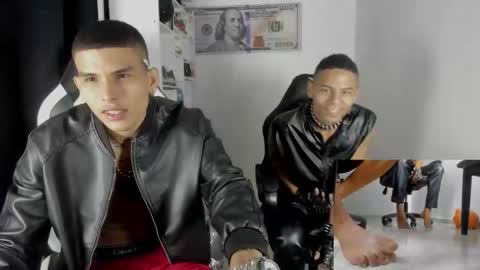 Snapshot of king_warlord chatting on 11.29.25 king_warlord online show from 11.29.25