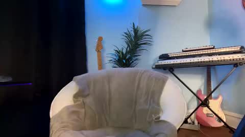 Snapshot of kingcorbra chatting on 03.04.25 KC online show from 03.04.25