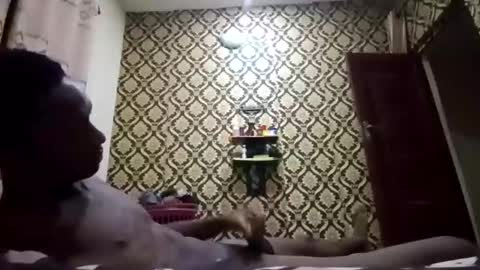 Snapshot of kingemizzy chatting on 11.12.25 kingemizzy online show from 11.12.25