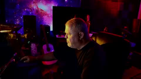 King James VIII online show from 08.03.26