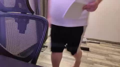 Snapshot of kingmarti chatting on 11.25.25 Marti online show from 11.25.25