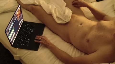 Snapshot of kingofchucktown chatting on 11.02.25 KingOfChuckTown online show from 11.02.25