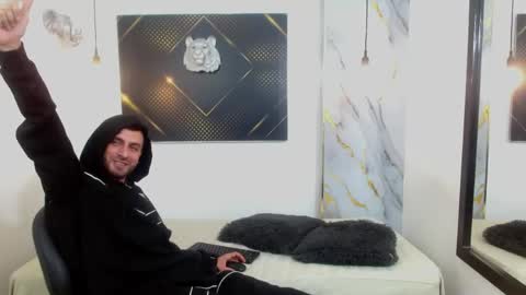 KING  online show from 04.22.26