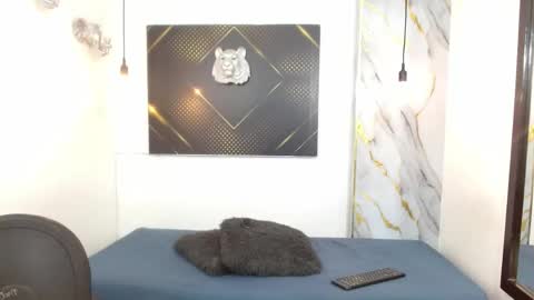 KING  online show from 04.27.26