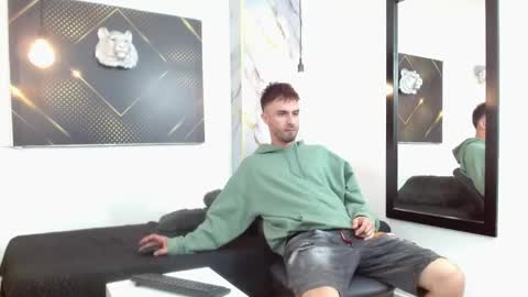 KING  online show from 04.28.26