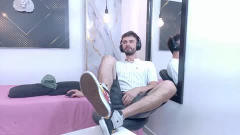 KING  online show from 06.25.26