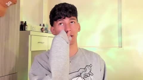  A L E X  online show from 02.21.25