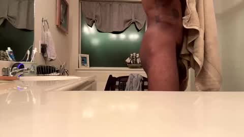 Snapshot of kingslimfresh chatting on 11.22.25 kingslimfresh online show from 11.22.25