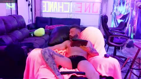 Snapshot of kinkcastingcouch chatting on 11.09.25 kinkcastingcouch online show from 11.09.25