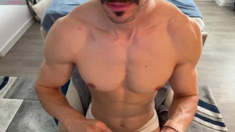 Snapshot of kinky_alonzo chatting on 09.25.25 Alonzo online show from 09.25.25