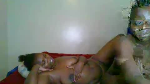 Snapshot of kinky_roey chatting on 03.08.25 kinky_roey online show from 03.08.25