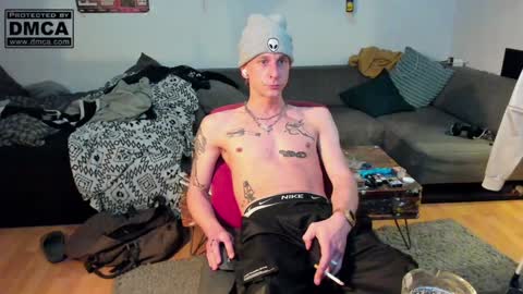 Snapshot of kinky_spidey chatting on 01.17.25 kinky_spidey online show from 01.17.25