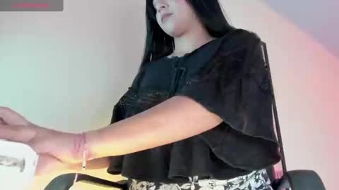 kinky yeyns online show from 01.14.25