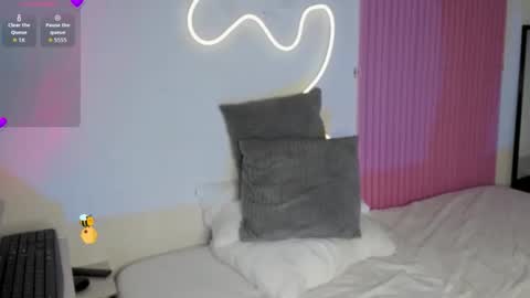 kinky yeyns online show from 10.28.25