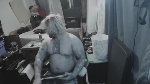 Snapshot of kinkybiguy14 chatting on 03.12.25 Kinky Cassie online show from 03.12.25