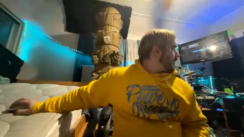Kinky Cassie online show from 04.27.26
