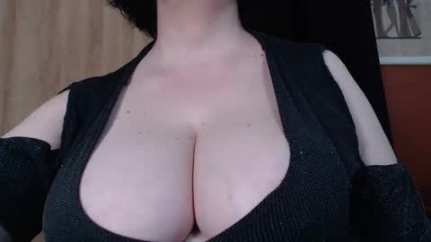 Snapshot of kinkyblacky chatting on 05.05.26 MistressBlacky online show from 05.05.26