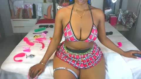 Snapshot of kinkybunz chatting on 02.21.26 KinyBunz online show from 02.21.26